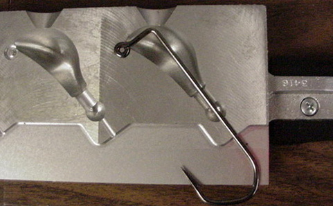 Jig Hook Surface Ready to Pour